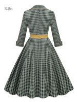 Mode féminine années 50, robe à motifs classiques