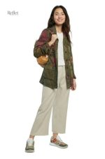 Veste vintage femme au design camouflage