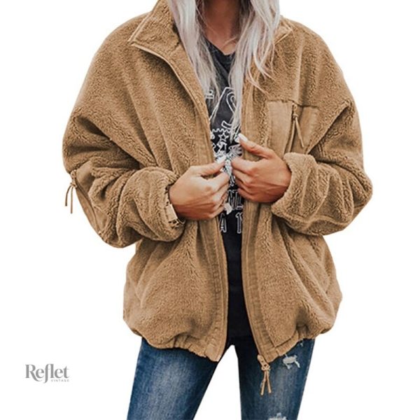 Veste d'homme pour femme au design classique