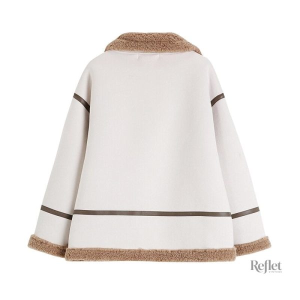 Veste d'hiver féminine inspirée des modes passées