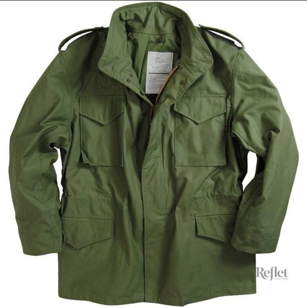 Veste vintage féminine avec coupe moderne
