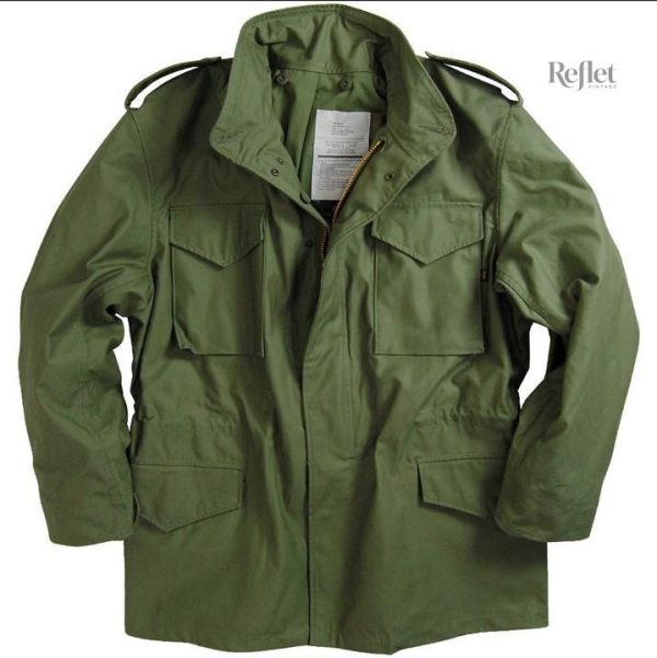Style vintage avec accents militaires