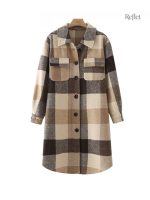 Veste vintage à carreaux femme élégante et tendance