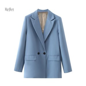 Veste vintage femme élégante en style rétro