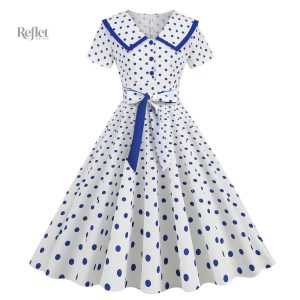 Robe années 60 à motifs floraux, élégance intemporelle